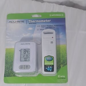 White Wireless Thermometer with Clock